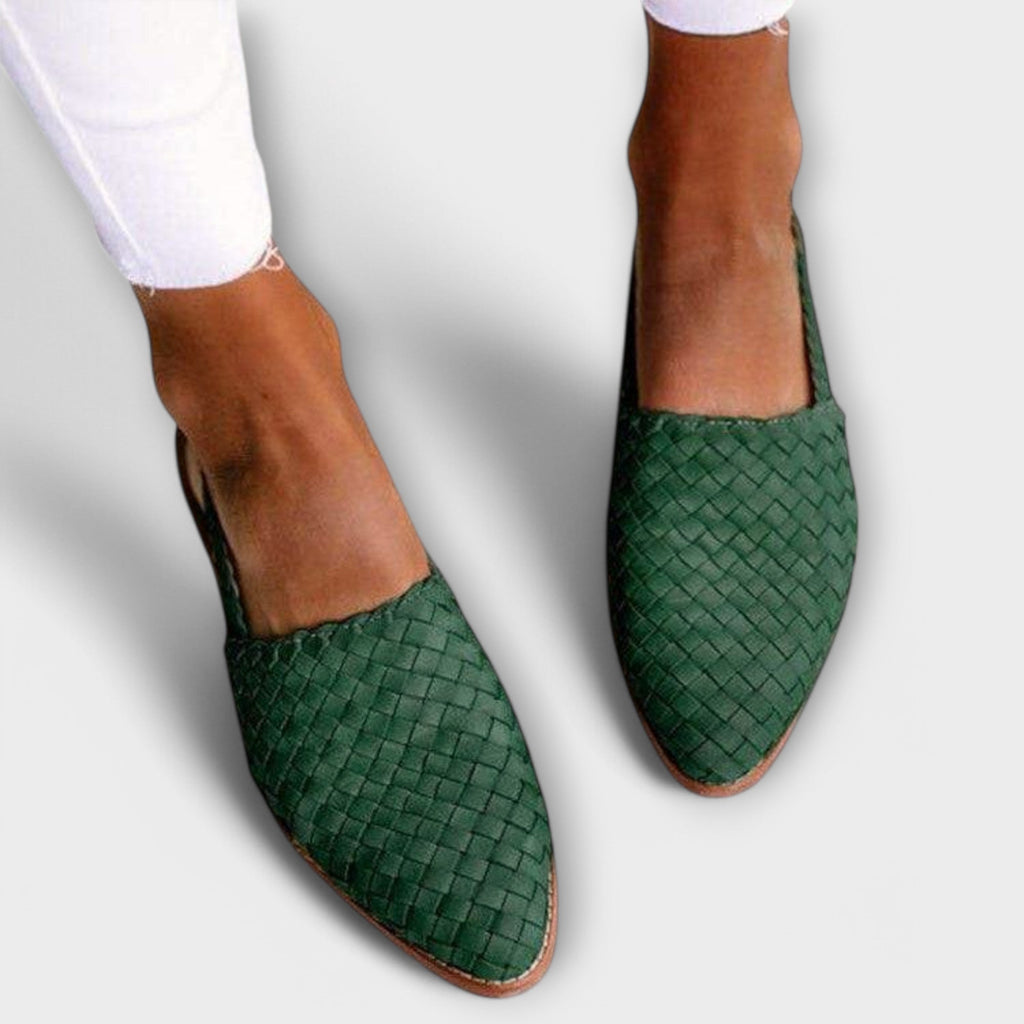 Lisa | Moccasins