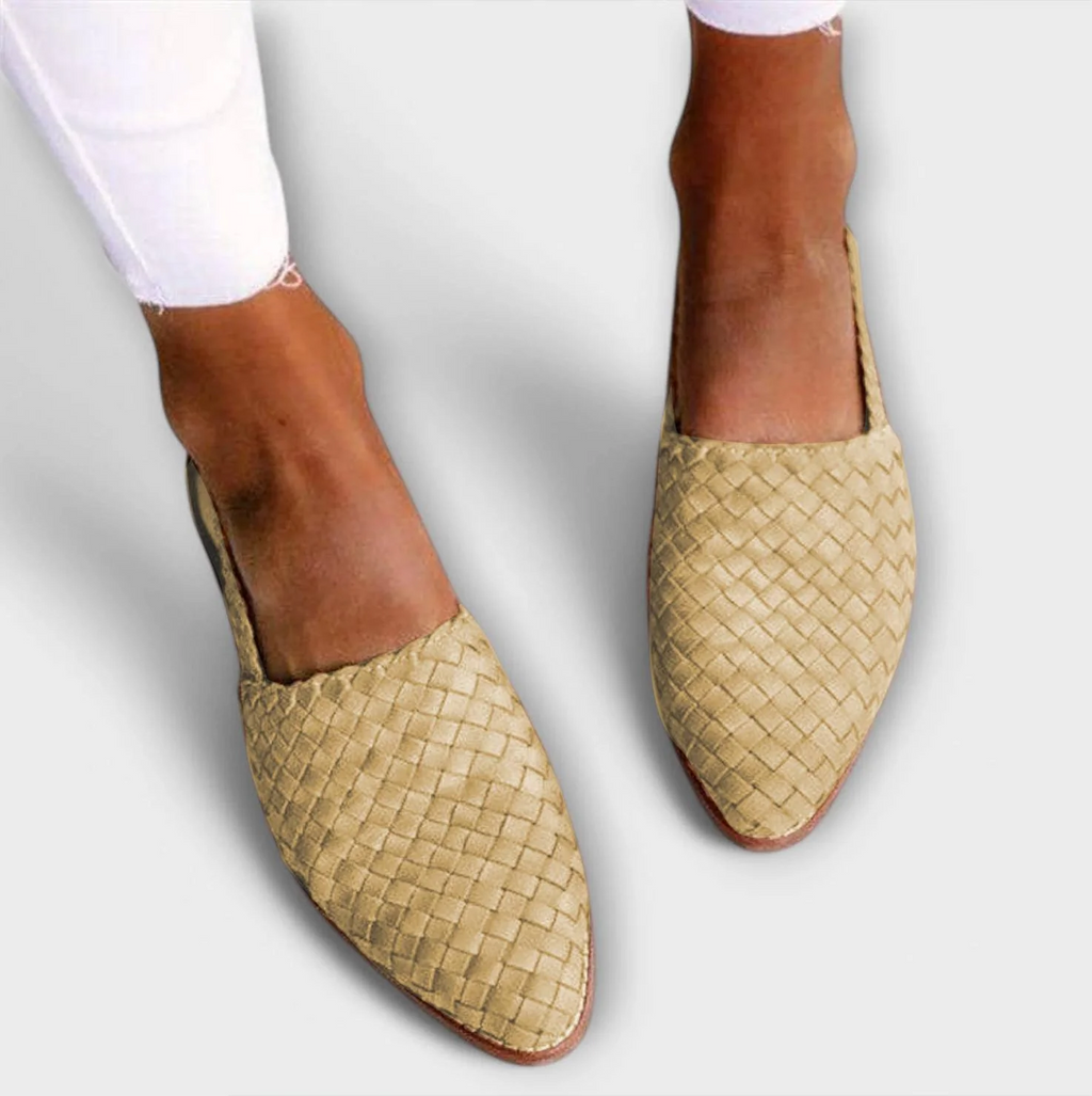 Lisa | Moccasins