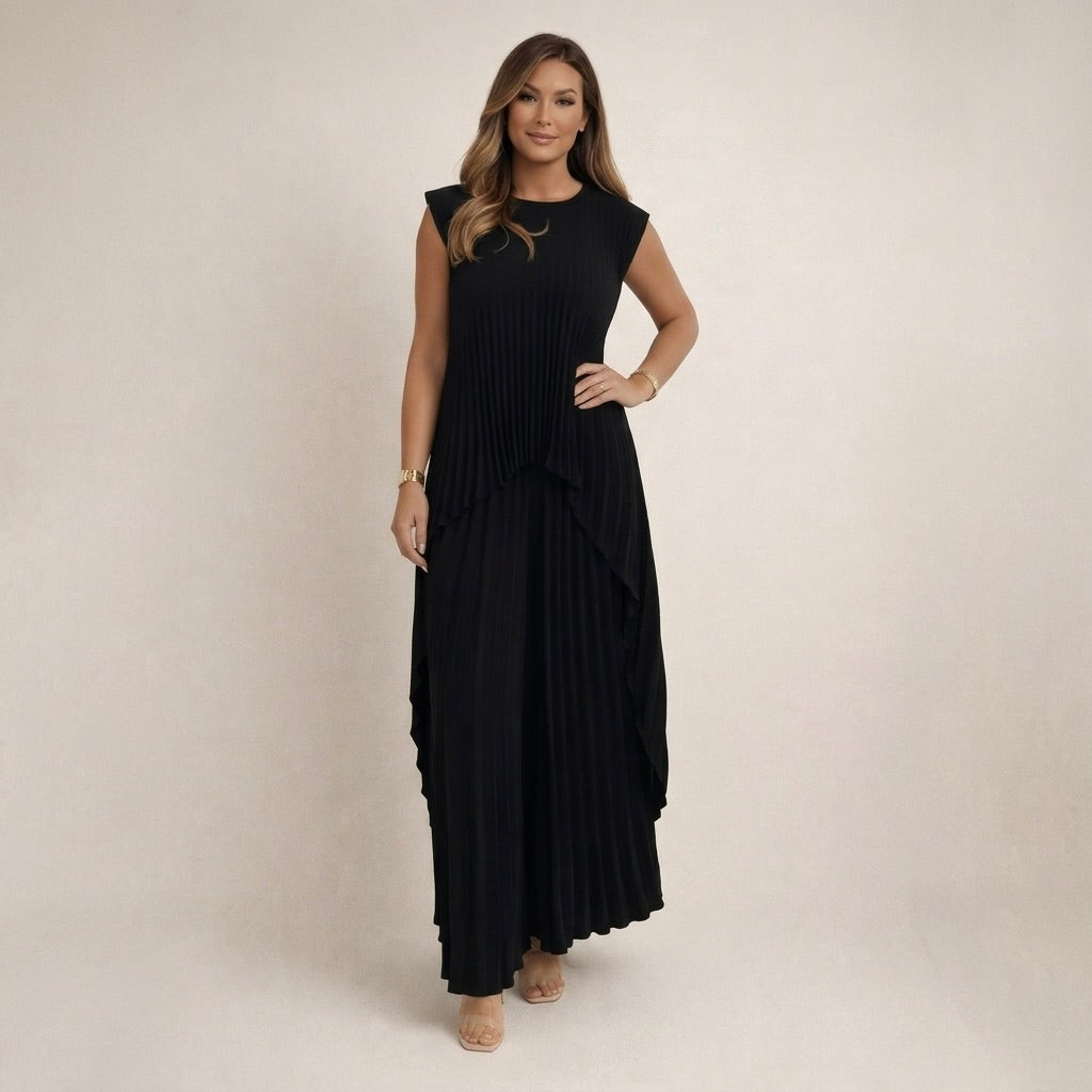 Halina | Elegant Set with Pleats
