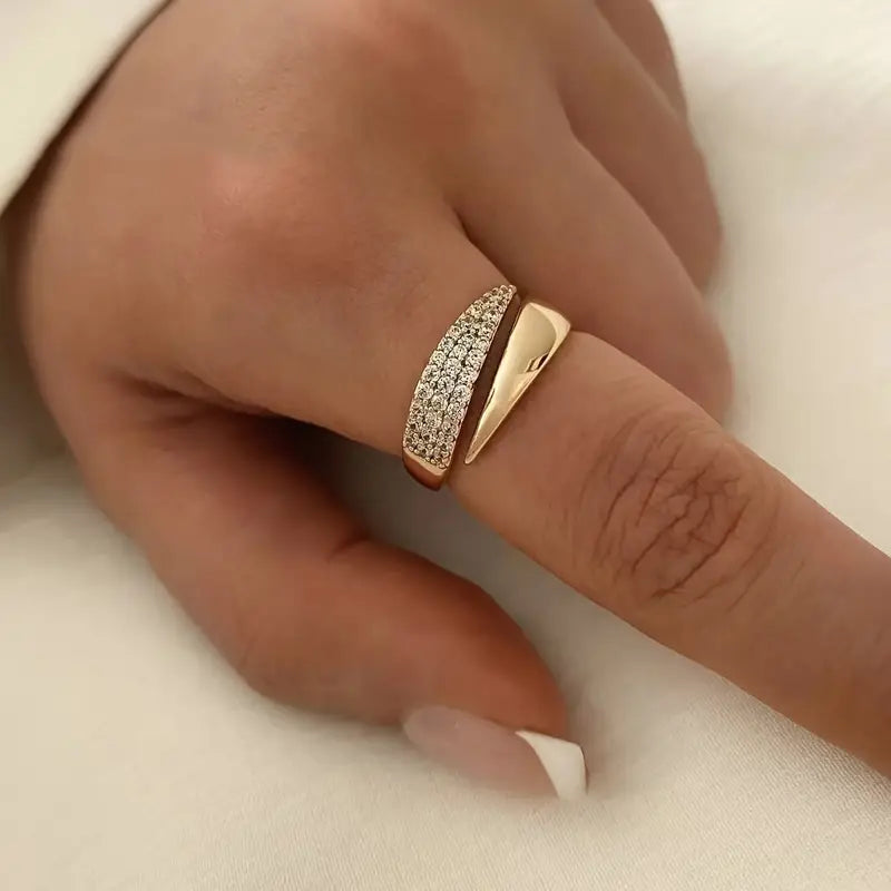 Hallie | Elegant Ring with Sparkling Stones (Buy 1 Get 1 FREE)