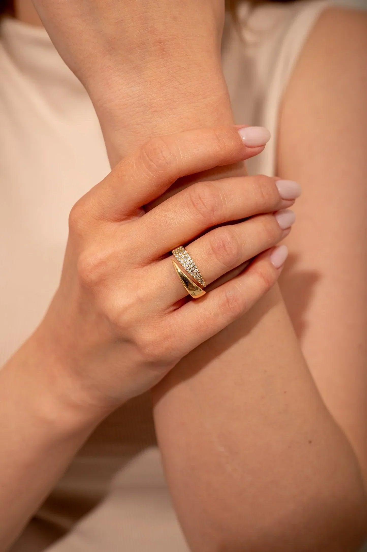 Hallie | Elegant Ring with Sparkling Stones (Buy 1 Get 1 FREE)