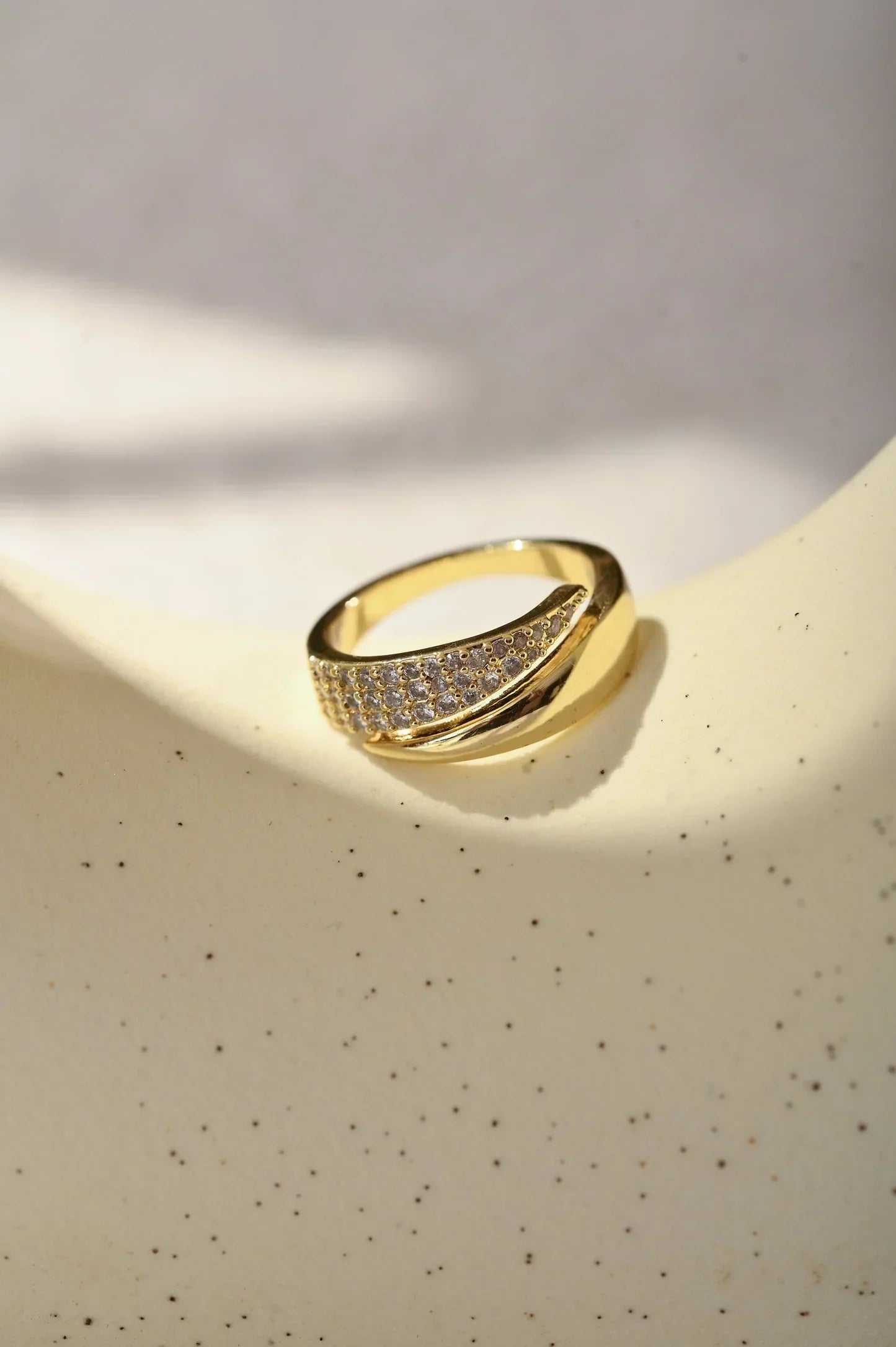 Hallie | Elegant Ring with Sparkling Stones (Buy 1 Get 1 FREE)