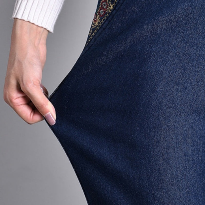 Lara | Women's Jeans with Side Pockets and Elastic Waist