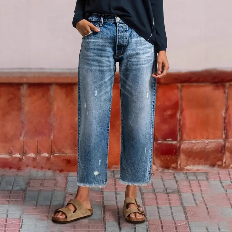Abbey | Retro Cropped Straight Jeans